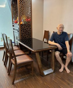 Bàn ăn chân nguyên khối, 6 ghế bọc da cao cấp chỉ hơn 11 củ